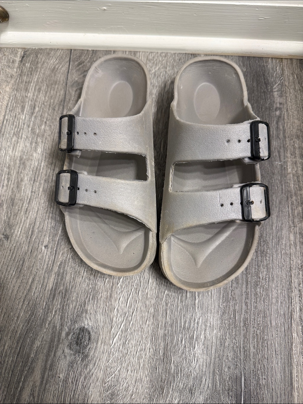 Gray Double-Buckle Slide Sandals - Unisex Size Medium 7/8
